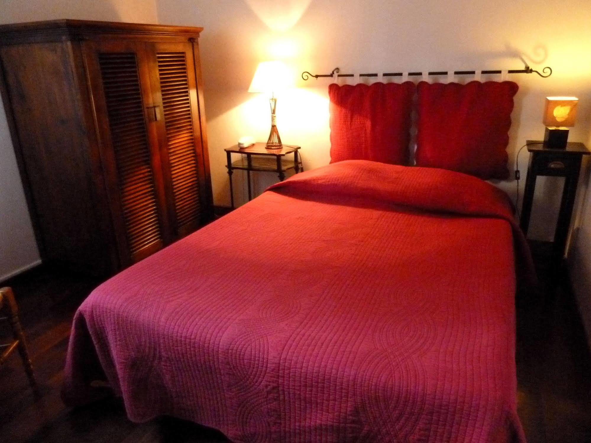 Hotel Logis Hotel - Restaurant Residence Les Cedres Villeneuve-lès-Avignon